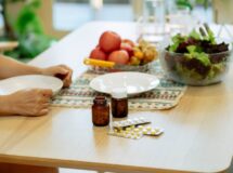Kapan Waktu Terbaik Minum Vitamin? Pagi atau Malam?